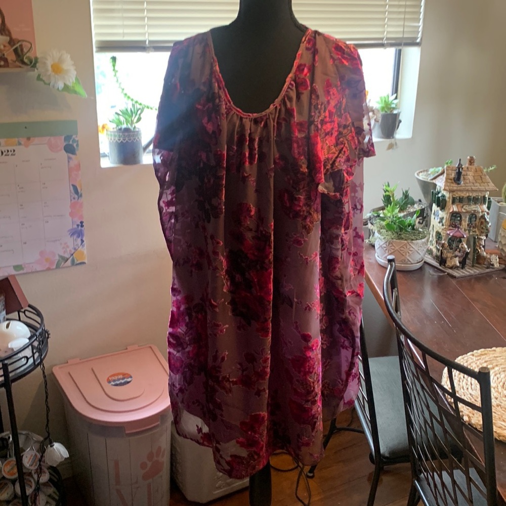 Betsey Johnson Tunic w/ Slip